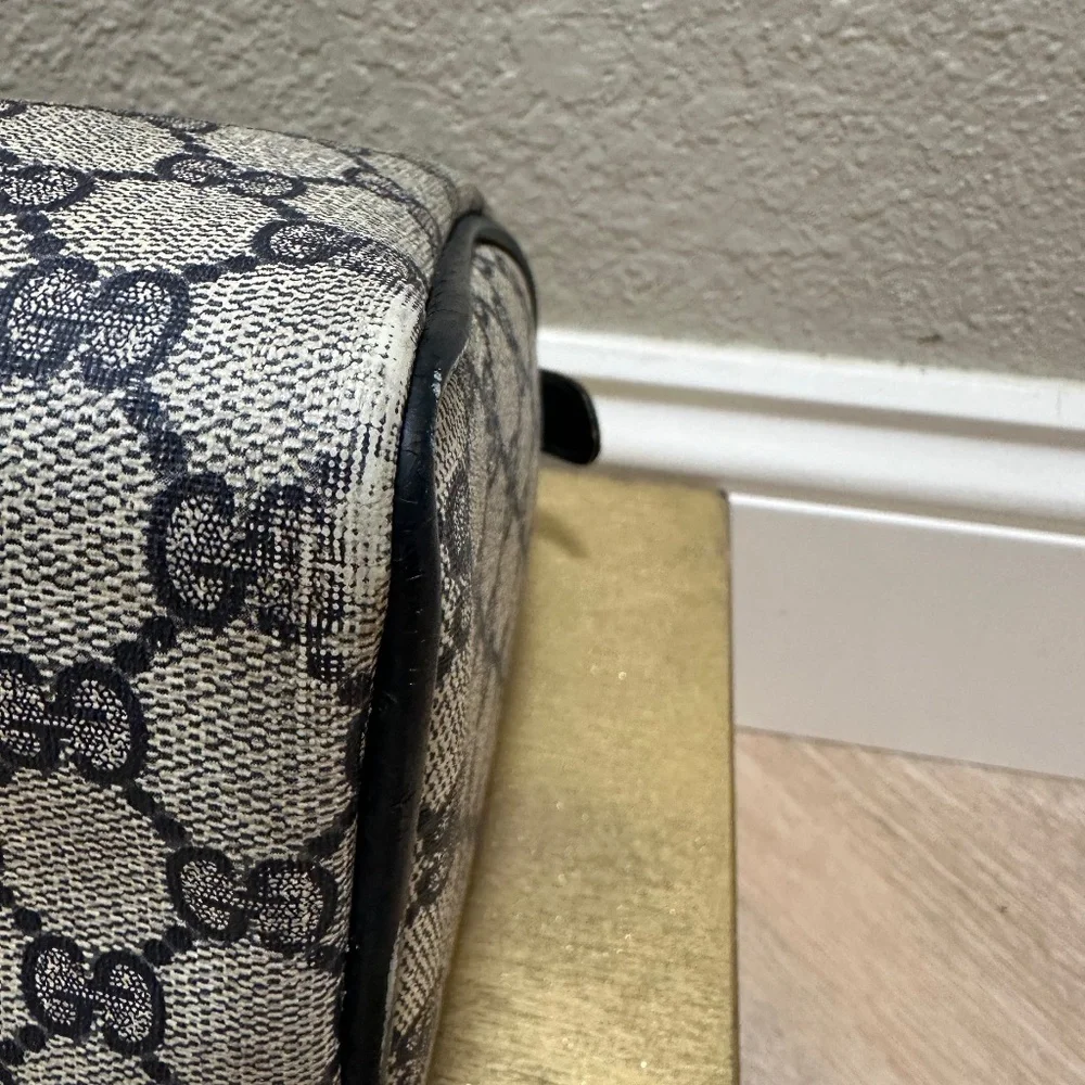 Gucci Vintage Boston Bag - Picture 9 of 17